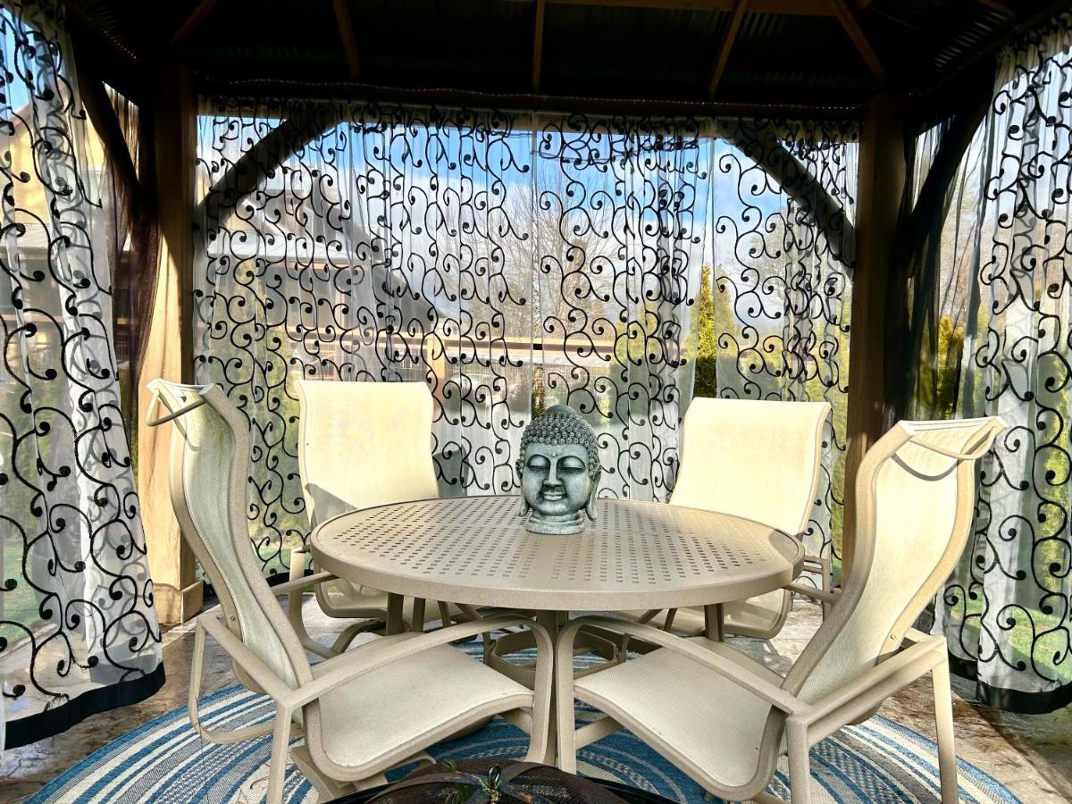 Seagull Studio Vacation Suite Sooke Bagian luar foto